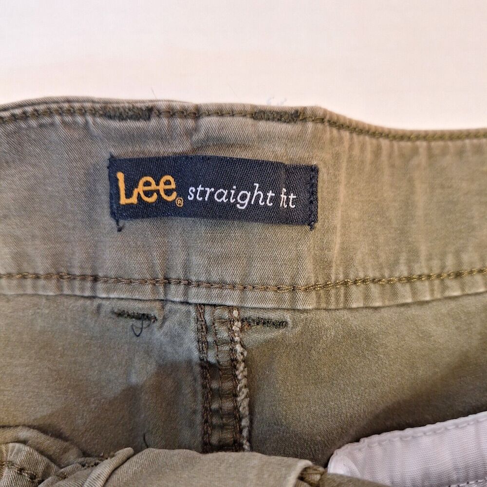 Lee • Women's Straight Fit Short • Color Moss • Size 16‎ Medium - Picture 2 of 5